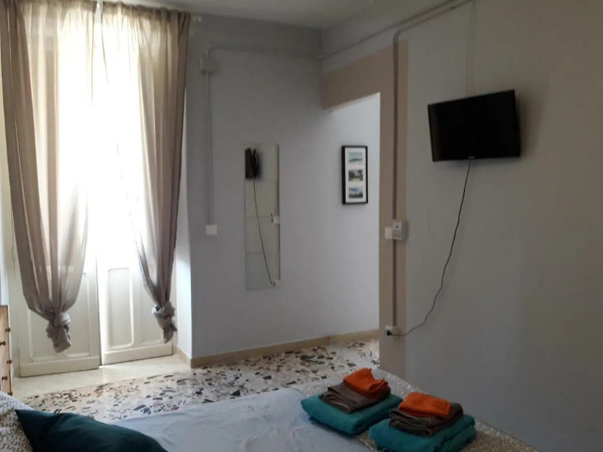 Casa Adriana B&B 파키노